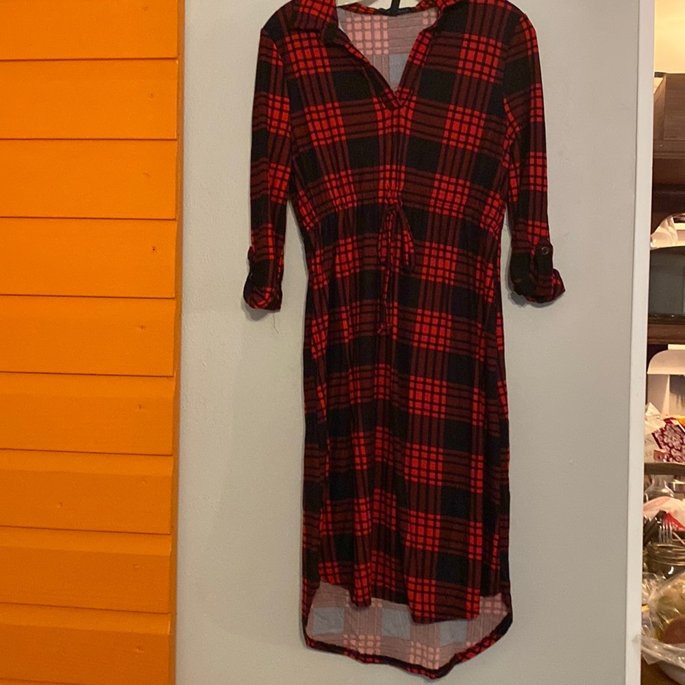 Plaid long sleeve maternity dress